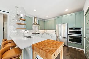 Upbeat Retreat Enjoy Bikes, Brews and Mtn Peaks!