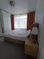 Large 4 Bed Terraced House