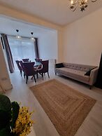 Large 4 Bed Terraced House