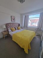 Large 4 Bed Terraced House