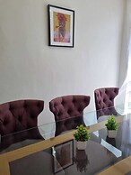 Large 4 Bed Terraced House