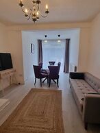 Large 4 Bed Terraced House