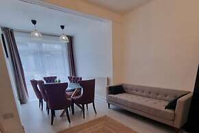 Large 4 Bed Terraced House