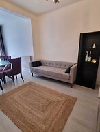 Large 4 Bed Terraced House