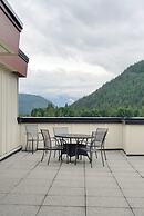 Elevated Escapes 2BR Suite Overlooking Lake