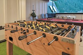 Elevated Escapes 2BR Suite Overlooking Lake