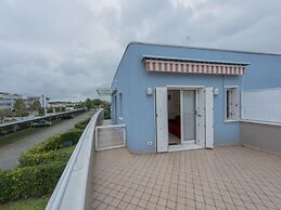 Lovely Flat With Modern Furnishings - Beahost