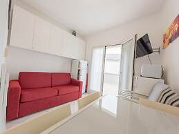 Lovely Flat With Modern Furnishings - Beahost