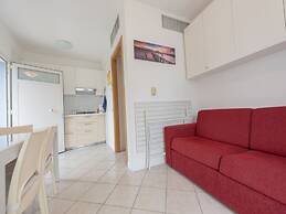 Lovely Flat With Modern Furnishings - Beahost