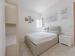 Lovely Flat With Modern Furnishings - Beahost