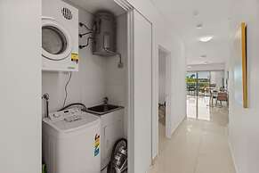 Yanti at Nightcliff Foreshore Pool Shops Cafe