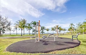 Yanti at Nightcliff Foreshore Pool Shops Cafe