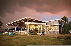 Yanti at Nightcliff Foreshore Pool Shops Cafe