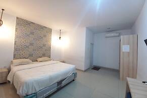 OYO 94103 Sands Residence Ii