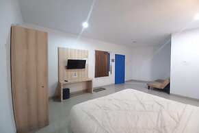 OYO 94103 Sands Residence Ii