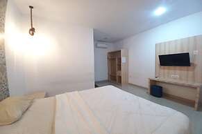 OYO 94103 Sands Residence Ii