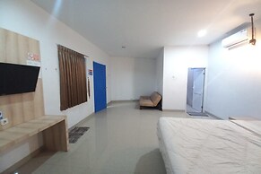 OYO 94103 Sands Residence Ii