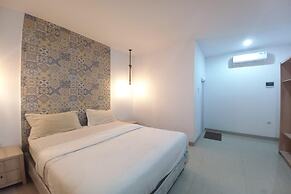 OYO 94103 Sands Residence Ii