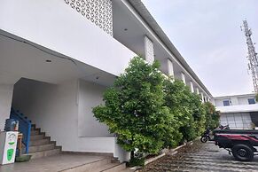 OYO 94103 Sands Residence Ii