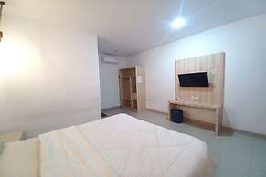 OYO 94103 Sands Residence Ii