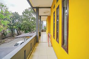 OYO 94102 Kuningan Guest House Syariah