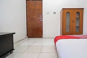 OYO 94102 Kuningan Guest House Syariah