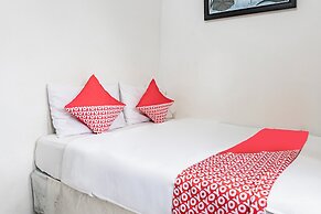 OYO 94102 Kuningan Guest House Syariah