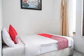 OYO 94102 Kuningan Guest House Syariah