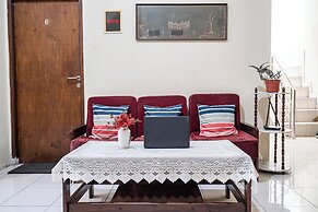 OYO 94102 Kuningan Guest House Syariah