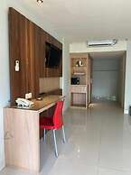 OYO 94107 Nomira Guest Room