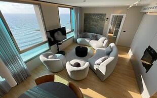 Panoramic Sea View Luxury Suite