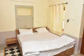 Golden Home Hotel By GRB