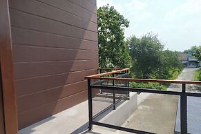 Satoe Atap Room Stay Syariah