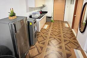 Krystalclaine Homestay-Burnham Hill Condo