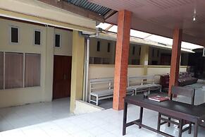 OYO 94112 Homestay Ananda Luwuk