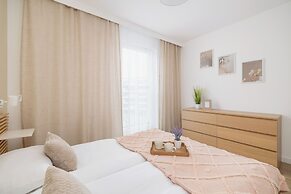 Apartament na Alei Pokoju by Renters