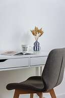 Apartament na Alei Pokoju by Renters