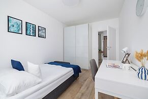 Apartament na Alei Pokoju by Renters