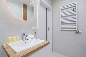 Apartament na Alei Pokoju by Renters