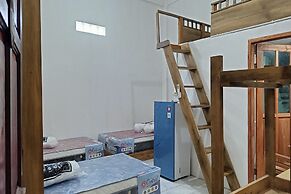 OYO 94114 Melros Place Homestay