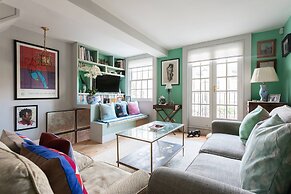 Royal Crescent Mews by Onefinestay