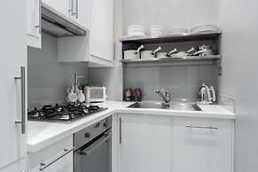 Cathcart Road IV by Onefinestay