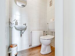 Cozy Apartment Near Valkenburg With Valleyview