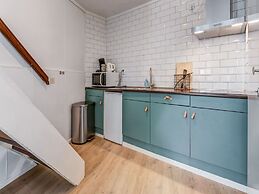 Cozy Apartment Near Valkenburg With Valleyview