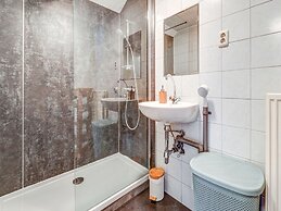 Cozy Apartment Near Valkenburg With Valleyview