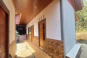 SPOT ON 94116 Homestay Gua Pindul Kang Haris