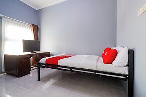 OYO 94119 Pdl Guest House Syariah