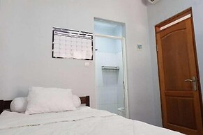OYO 94119 Pdl Guest House Syariah
