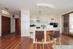 Apartment for 6 in Ochota by Renters