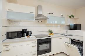 Apartment for 6 in Ochota by Renters